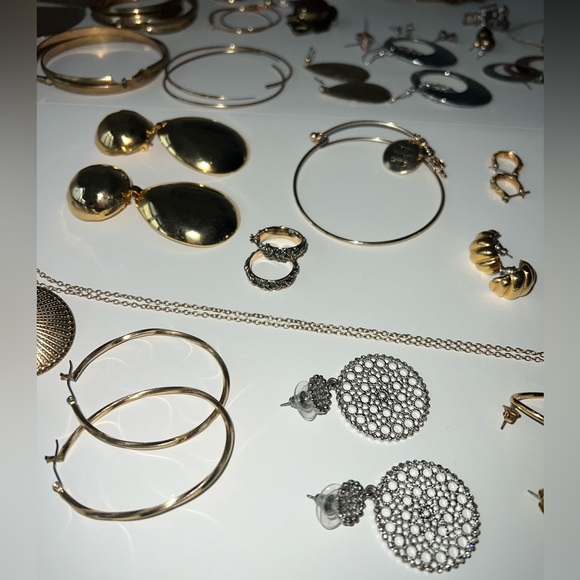 Jewelry mixed lot bag, marked or unmarked, about 2.5lb - Picture 3 of 16